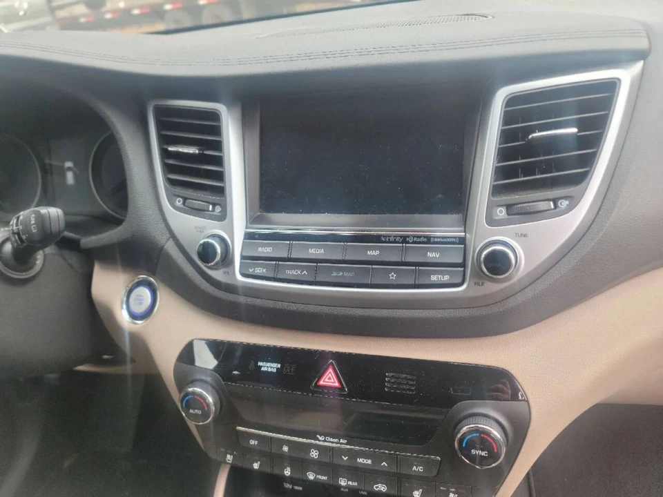 2018 Hyundai Tucson - Image 11 of 17