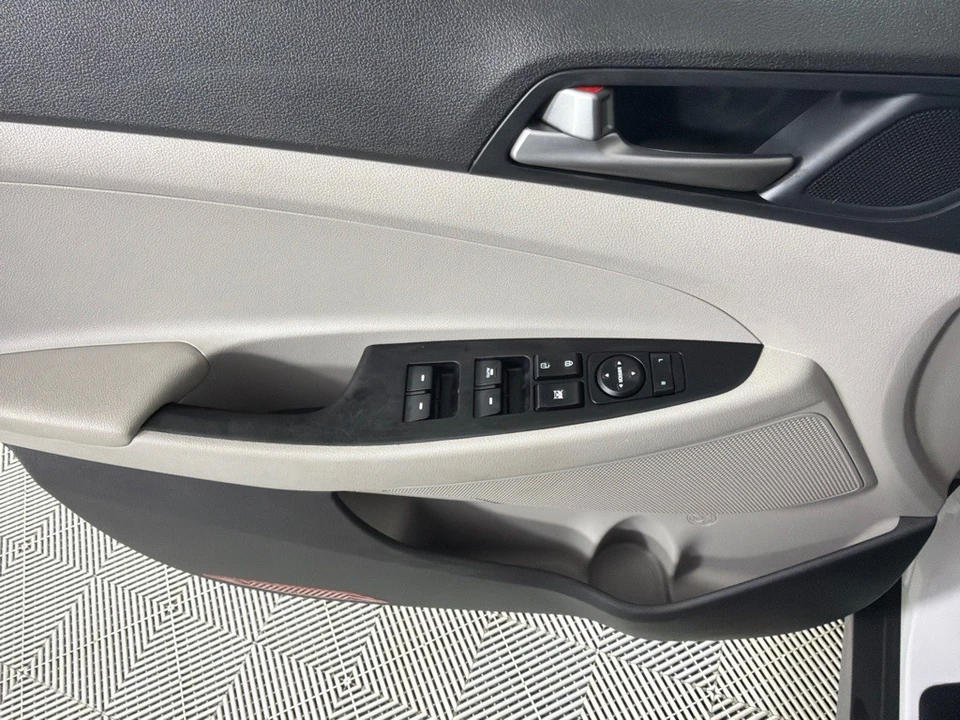 2018 Hyundai Tucson - Image 9 of 12