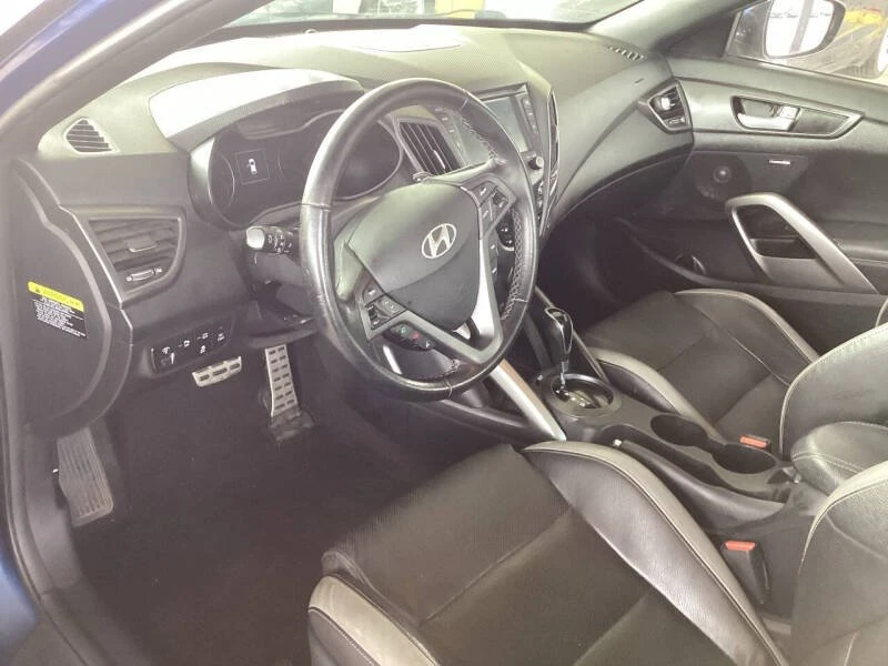 2018 Hyundai Veloster - Image 15 of 16