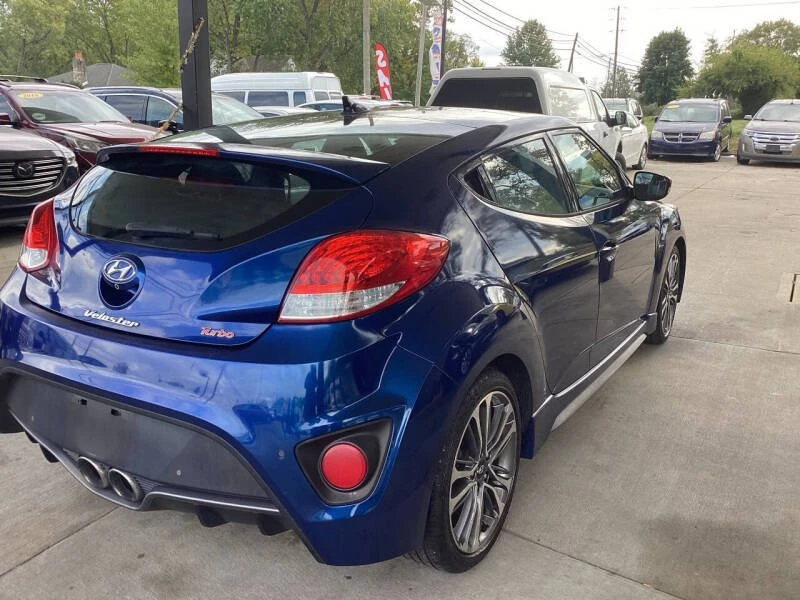 2018 Hyundai Veloster - Image 7 of 16