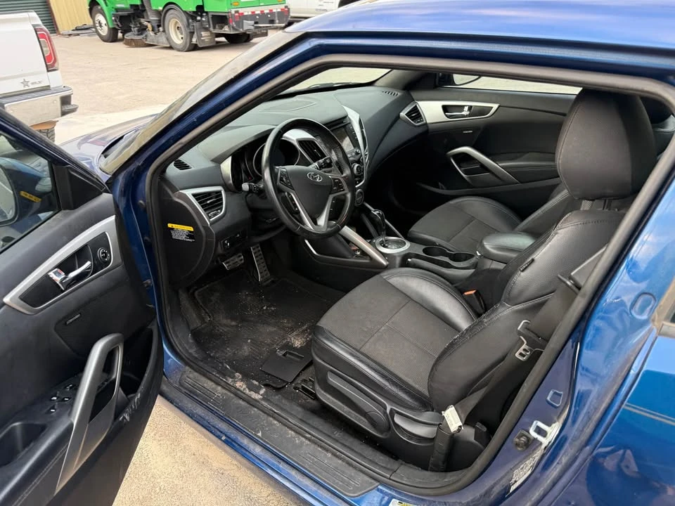 2018 Hyundai Veloster - Image 8 of 9