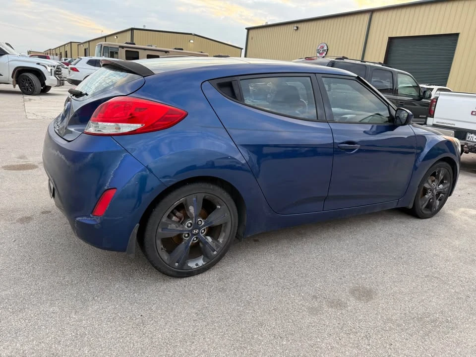 2018 Hyundai Veloster - Image 3 of 9