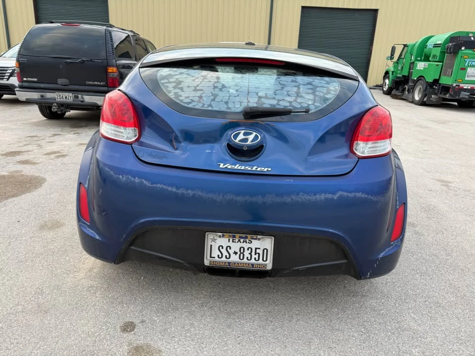 2018 Hyundai Veloster - Image 4 of 9