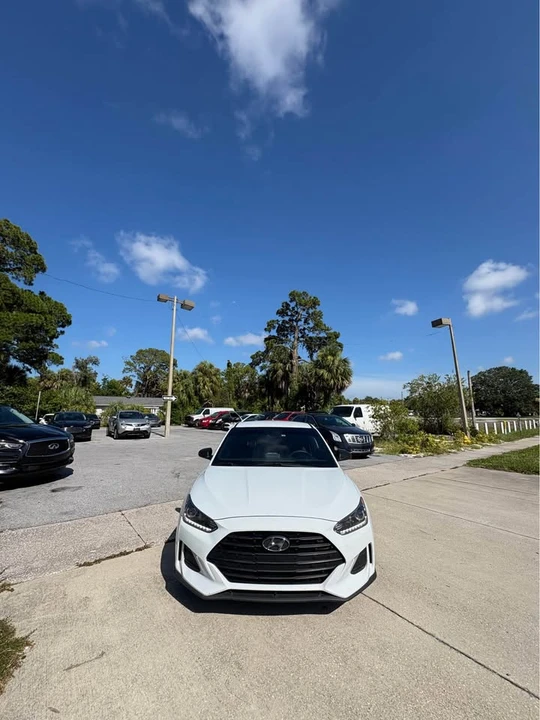 2018 Hyundai Veloster - Image 3 of 14