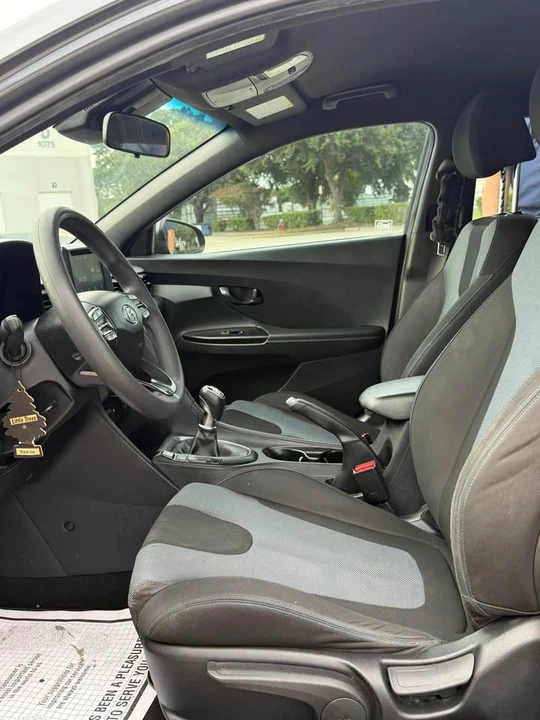 2018 Hyundai Veloster - Image 10 of 14