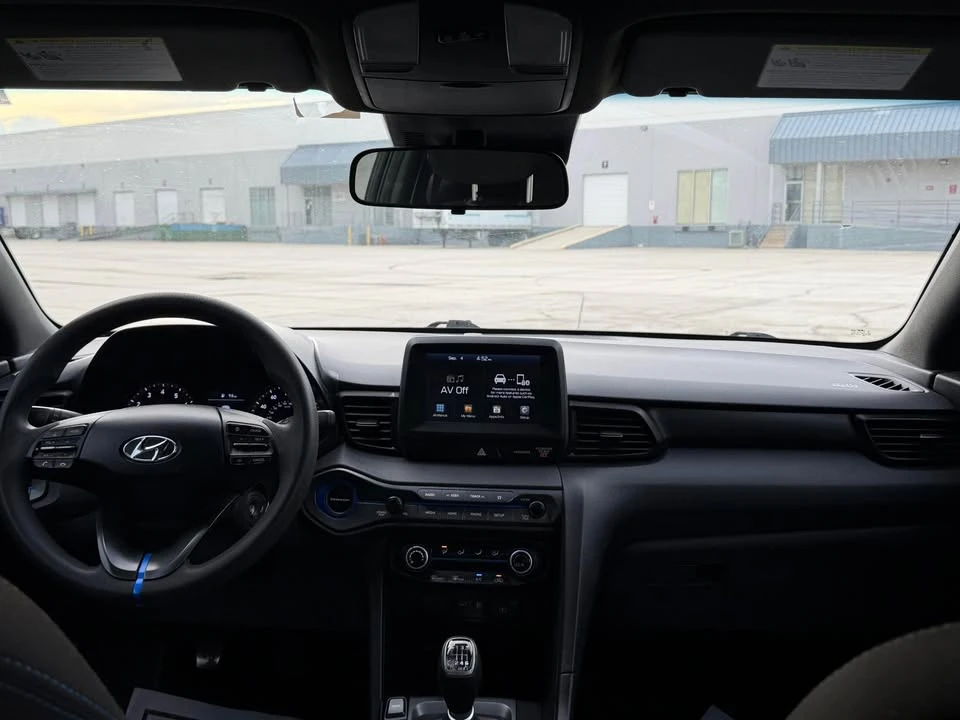 2018 Hyundai Veloster - Image 12 of 14