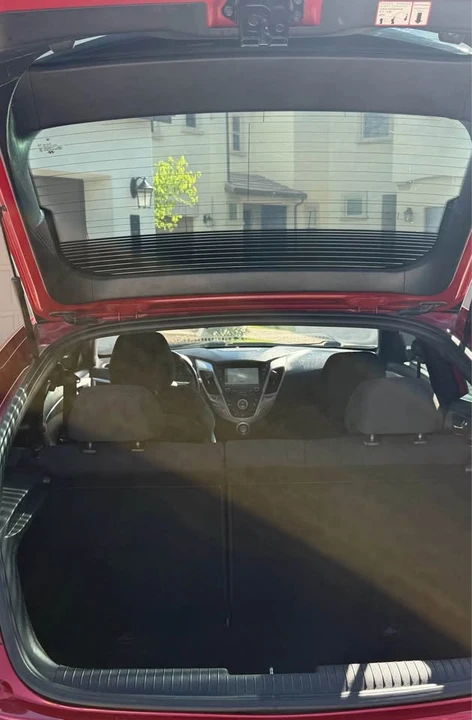 2018 Hyundai Veloster - Image 10 of 14
