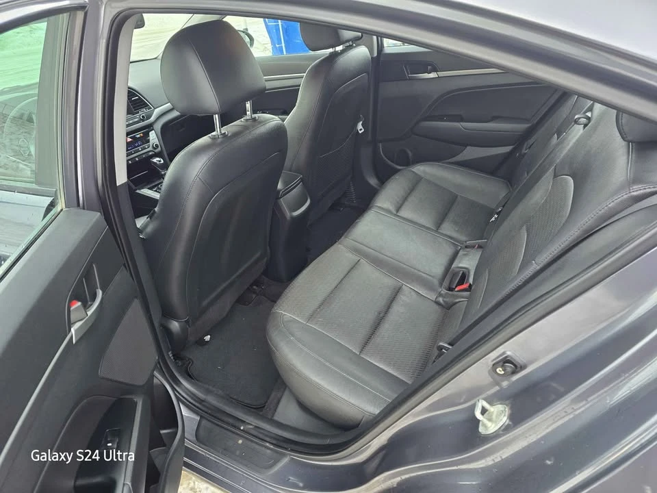2018 Hyundai Elantra - Image 4 of 8
