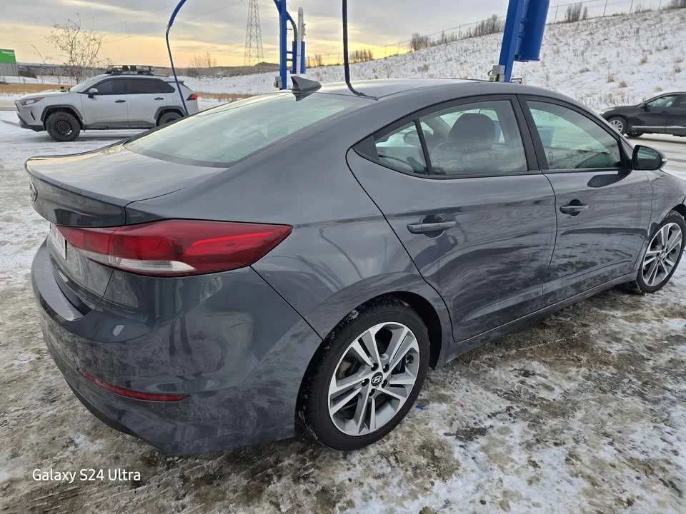 2018 Hyundai Elantra - Image 6 of 8