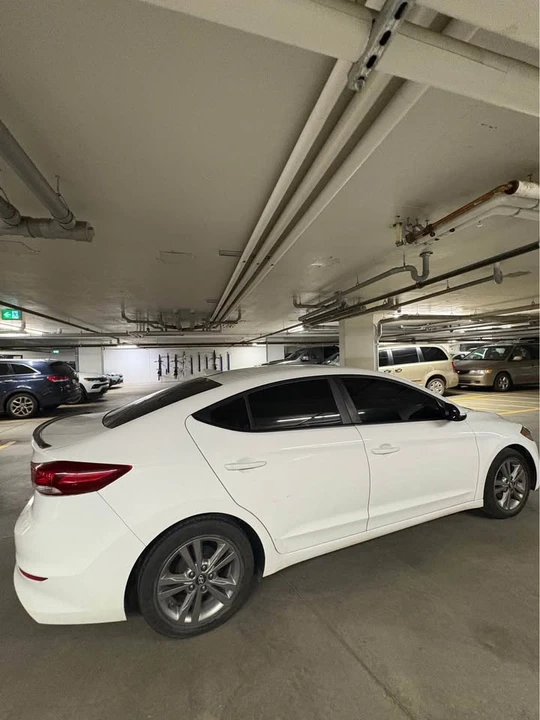 2018 Hyundai Elantra - Image 4 of 6