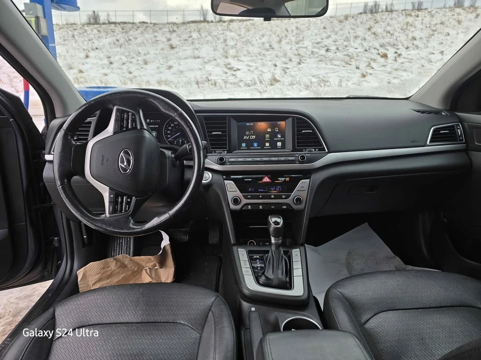 2018 Hyundai Elantra - Image 2 of 8