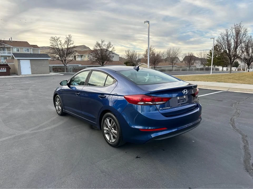 2018 Hyundai Elantra - Image 6 of 9