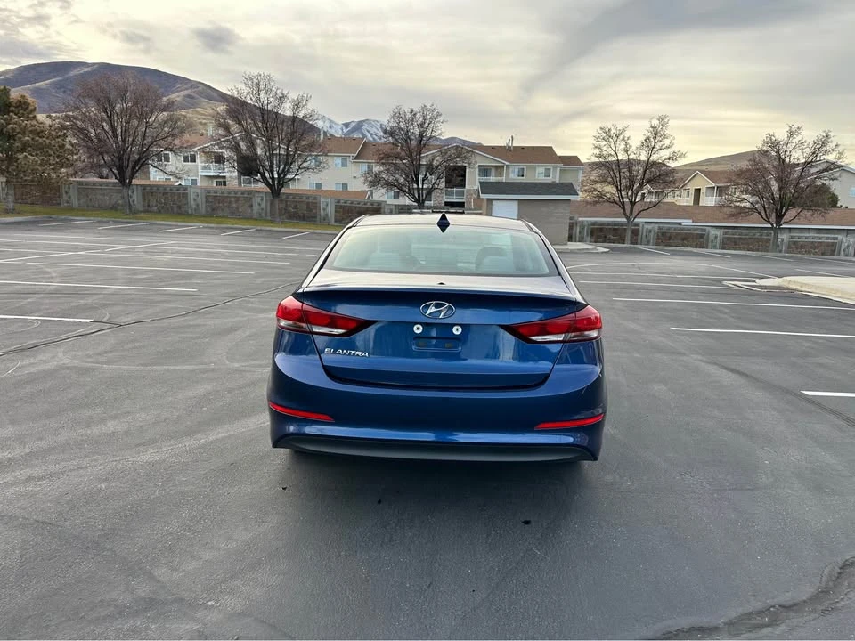2018 Hyundai Elantra - Image 5 of 9