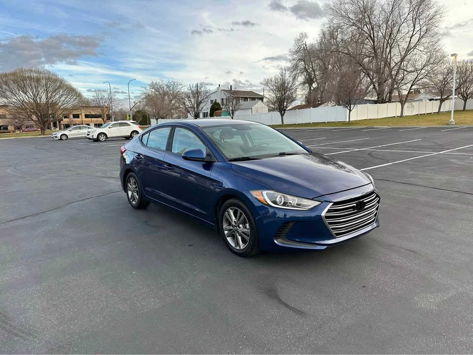 2018 Hyundai Elantra - Image 2 of 9