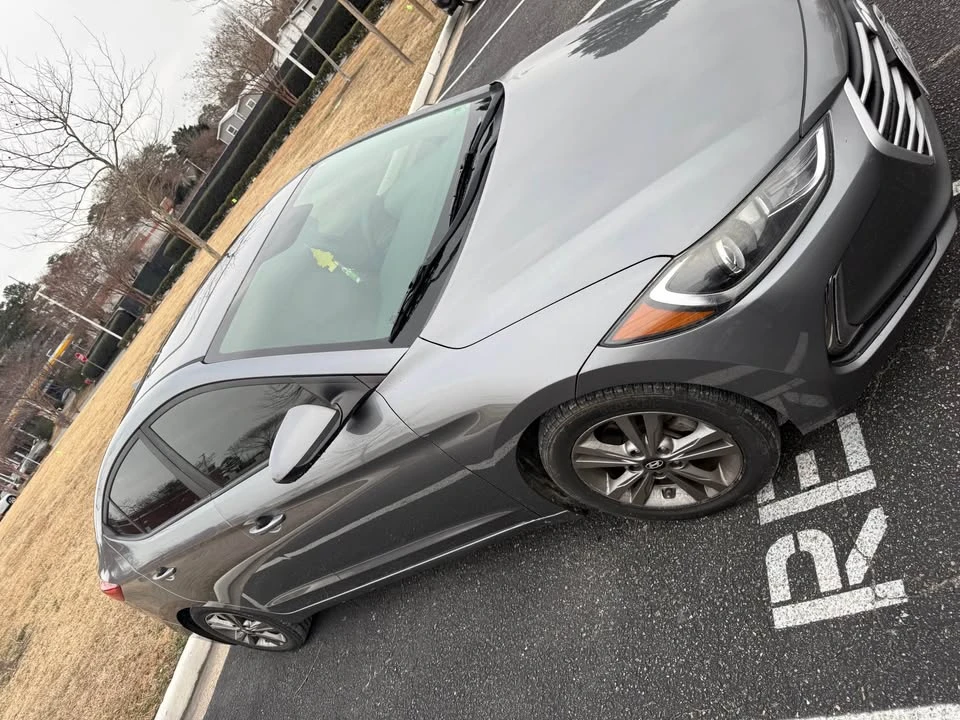 2018 Hyundai Elantra - Image 2 of 9