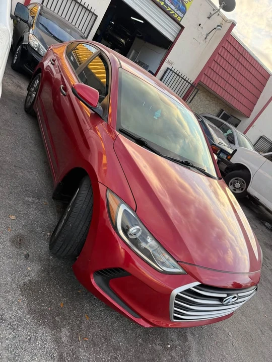 2018 Hyundai Elantra - Image 2 of 3