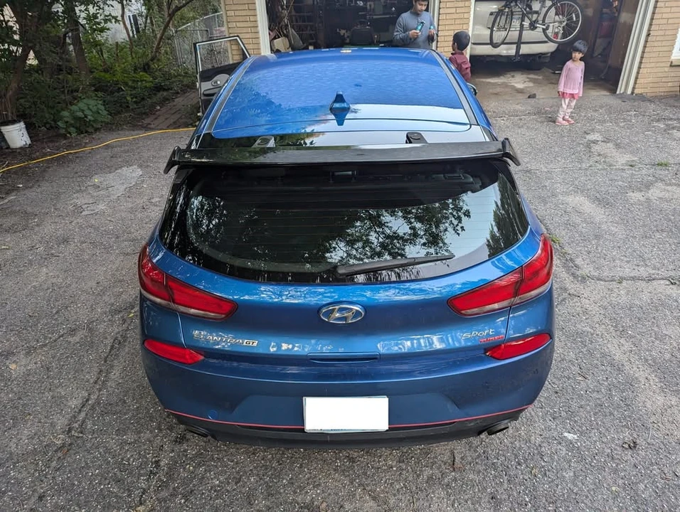 2018 Hyundai Elantra - Image 9 of 13