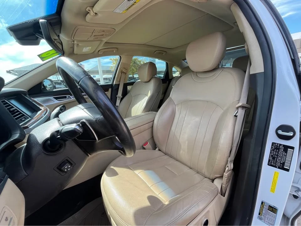 2018 Hyundai Genesis - Image 9 of 10
