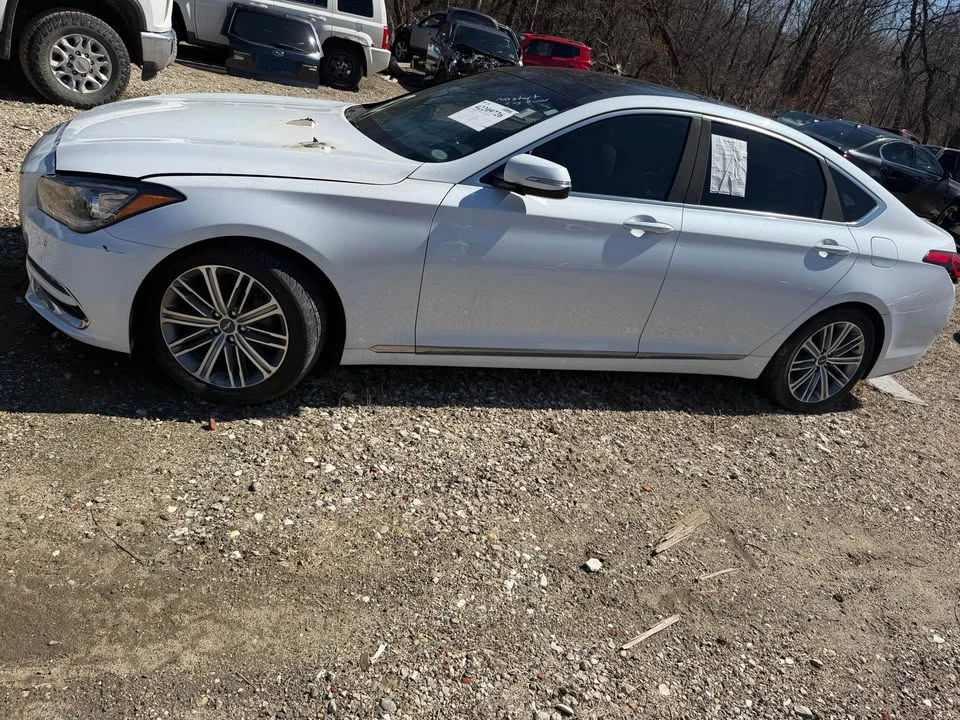 2018 Hyundai Genesis - Image 4 of 18