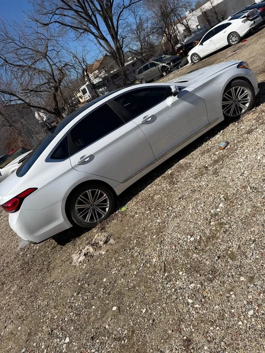 2018 Hyundai Genesis - Image 3 of 18