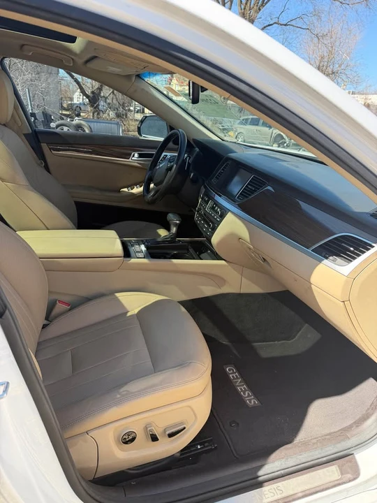 2018 Hyundai Genesis - Image 6 of 18
