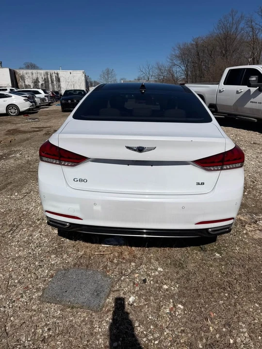 2018 Hyundai Genesis - Image 2 of 18