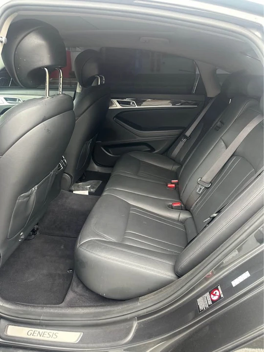 2018 Hyundai Genesis - Image 5 of 17
