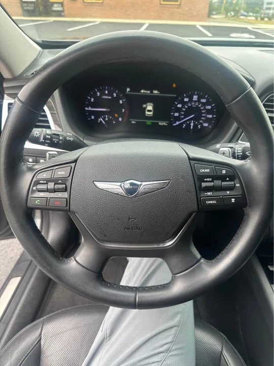 2018 Hyundai Genesis - Image 9 of 17