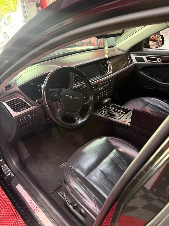 2018 Hyundai Genesis - Image 11 of 12