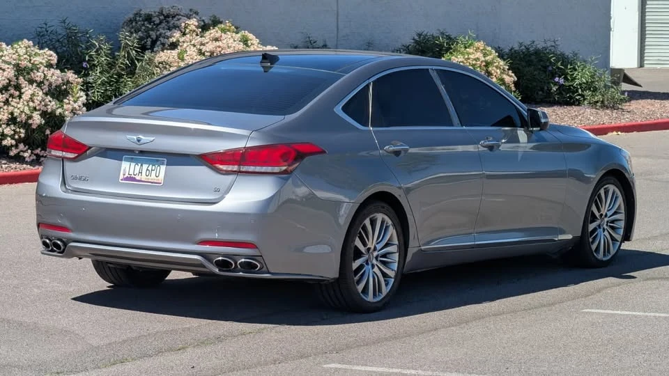 2018 Hyundai Genesis - Image 4 of 10