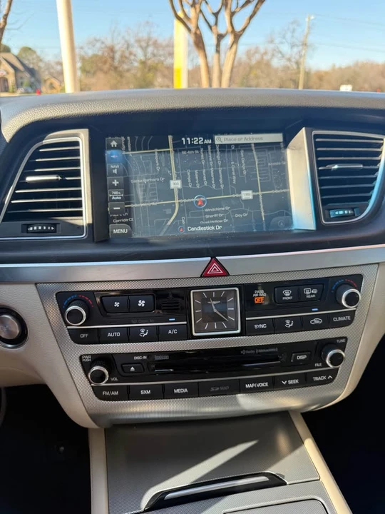 2018 Hyundai Genesis - Image 12 of 15