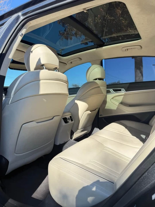 2018 Hyundai Genesis - Image 8 of 15