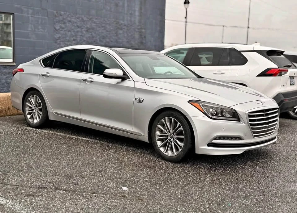 2018 Hyundai Genesis - Image 2 of 5