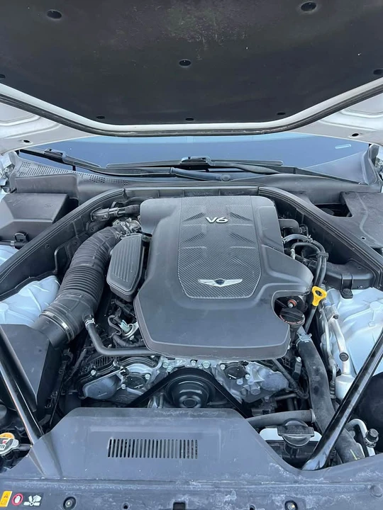 2018 Hyundai Genesis - Image 12 of 16