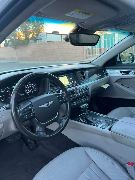 2018 Hyundai Genesis - Image 13 of 16