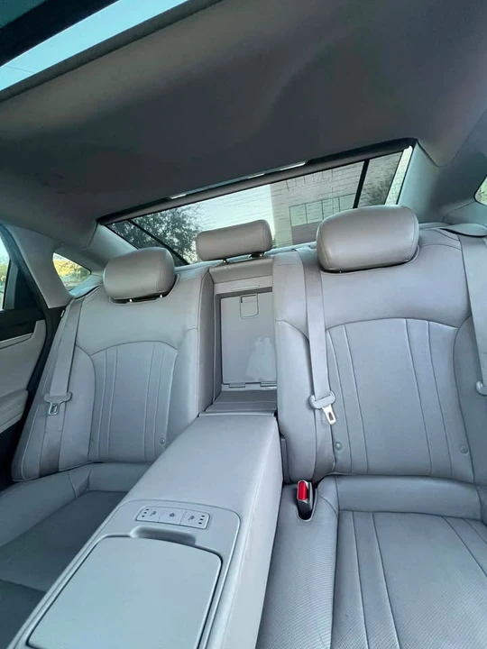 2018 Hyundai Genesis - Image 15 of 16