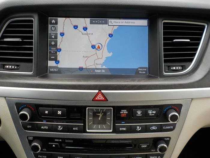 2018 Hyundai Genesis - Image 10 of 14