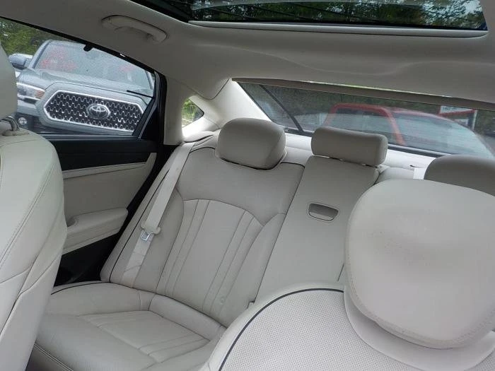 2018 Hyundai Genesis - Image 12 of 14