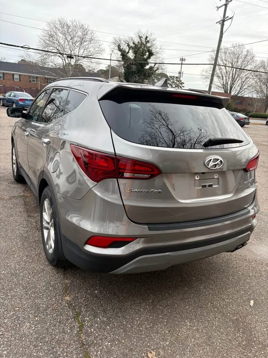2018 Hyundai Santa Fe - Image 3 of 10