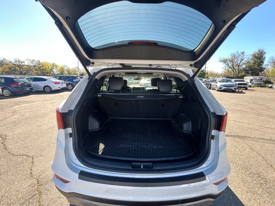 2018 Hyundai Santa Fe - Image 13 of 19