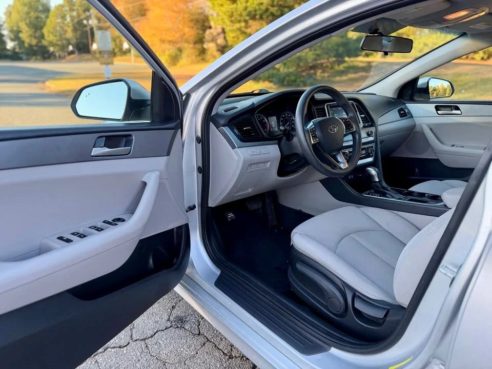 2018 Hyundai Sonata - Image 9 of 20