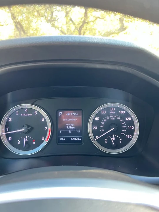 2018 Hyundai Sonata - Image 4 of 8