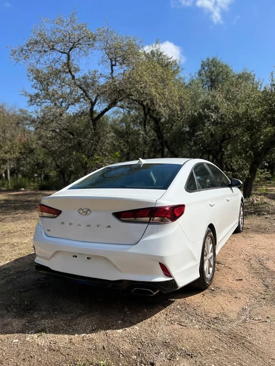 2018 Hyundai Sonata - Image 5 of 8
