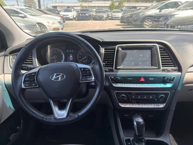 2018 Hyundai Sonata - Image 9 of 10