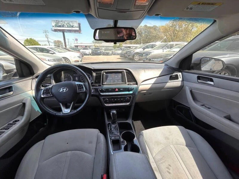 2018 Hyundai Sonata - Image 8 of 10