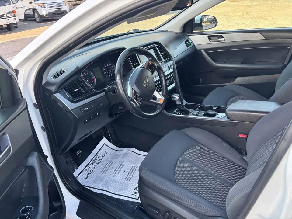 2018 Hyundai Sonata - Image 3 of 10