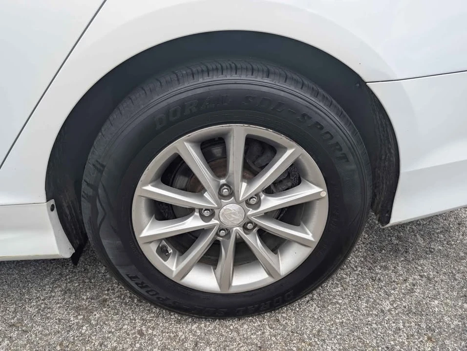2018 Hyundai Sonata - Image 8 of 20