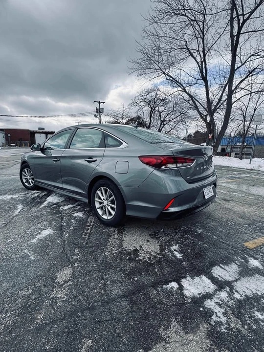 2018 Hyundai Sonata - Image 2 of 13