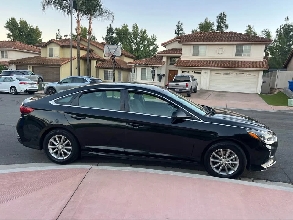 2018 Hyundai Sonata - Image 2 of 19