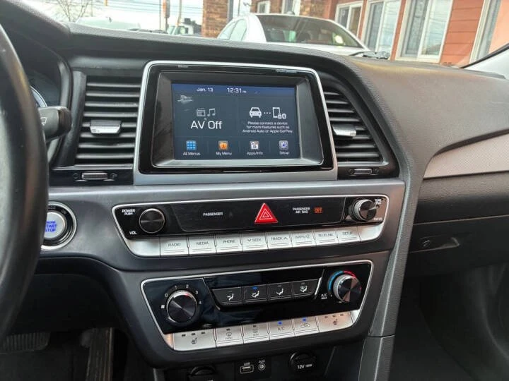 2018 Hyundai Sonata - Image 8 of 10